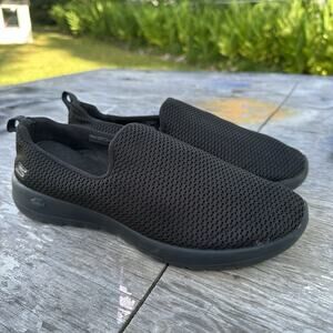 Skechers GOwalk Max Clinched Black Slip On Walking Shoes 54600 Women's 9.5 - 925